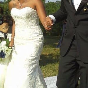 GORGEOUS WEDDING DRESS SIZE 8